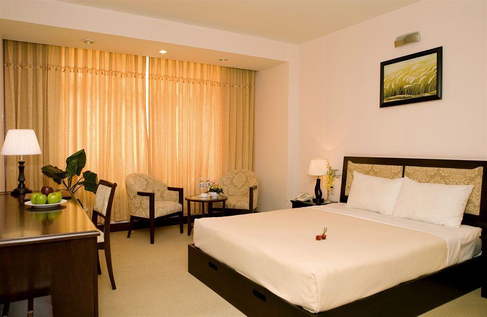 Dong Kinh A Hotel Ho Chi Minh City Exterior photo